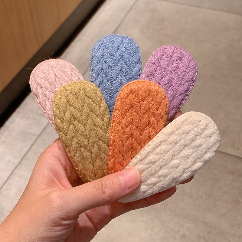 レッドウールオータムウィンターニットヘアピン サイドアクセサリー 大人ガーリー スウィート キュート カジュアル 秋物 冬物 ブラック・アイド・ピーズ94207784303