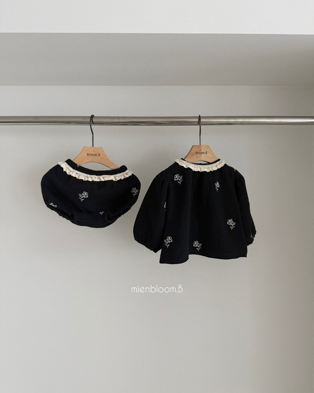送料無料【予約】/ kids ロース刺繍ブラウス / mienbloom