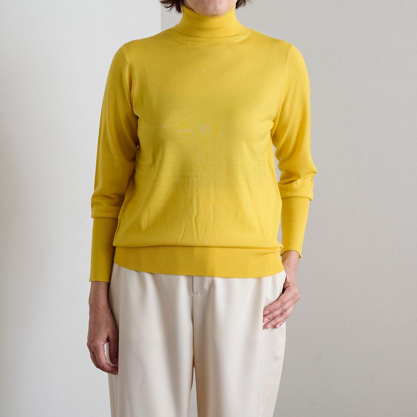 【30%off sale】LOEFF ロエフ ハイゲージ タートルネックニット イエロー 8813-106-0038