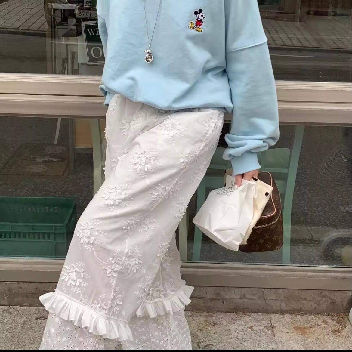 フリルレースパンチングロングパンツ