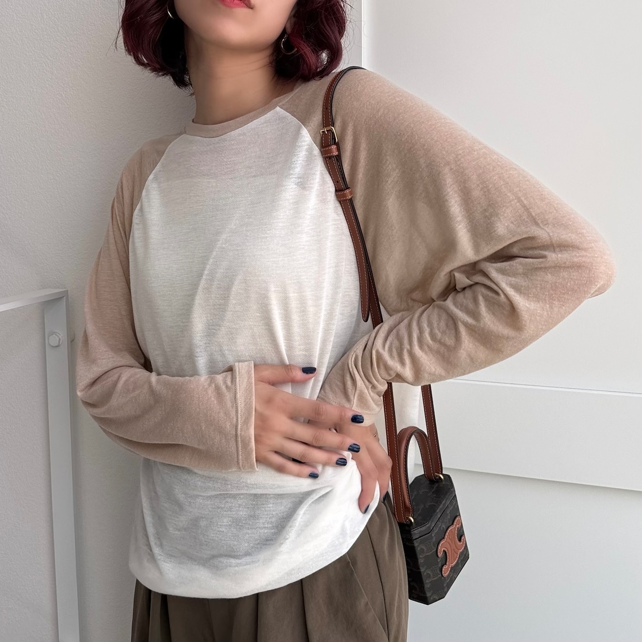 シアーラグランルーズロンTee/ベージュ×ホワイト