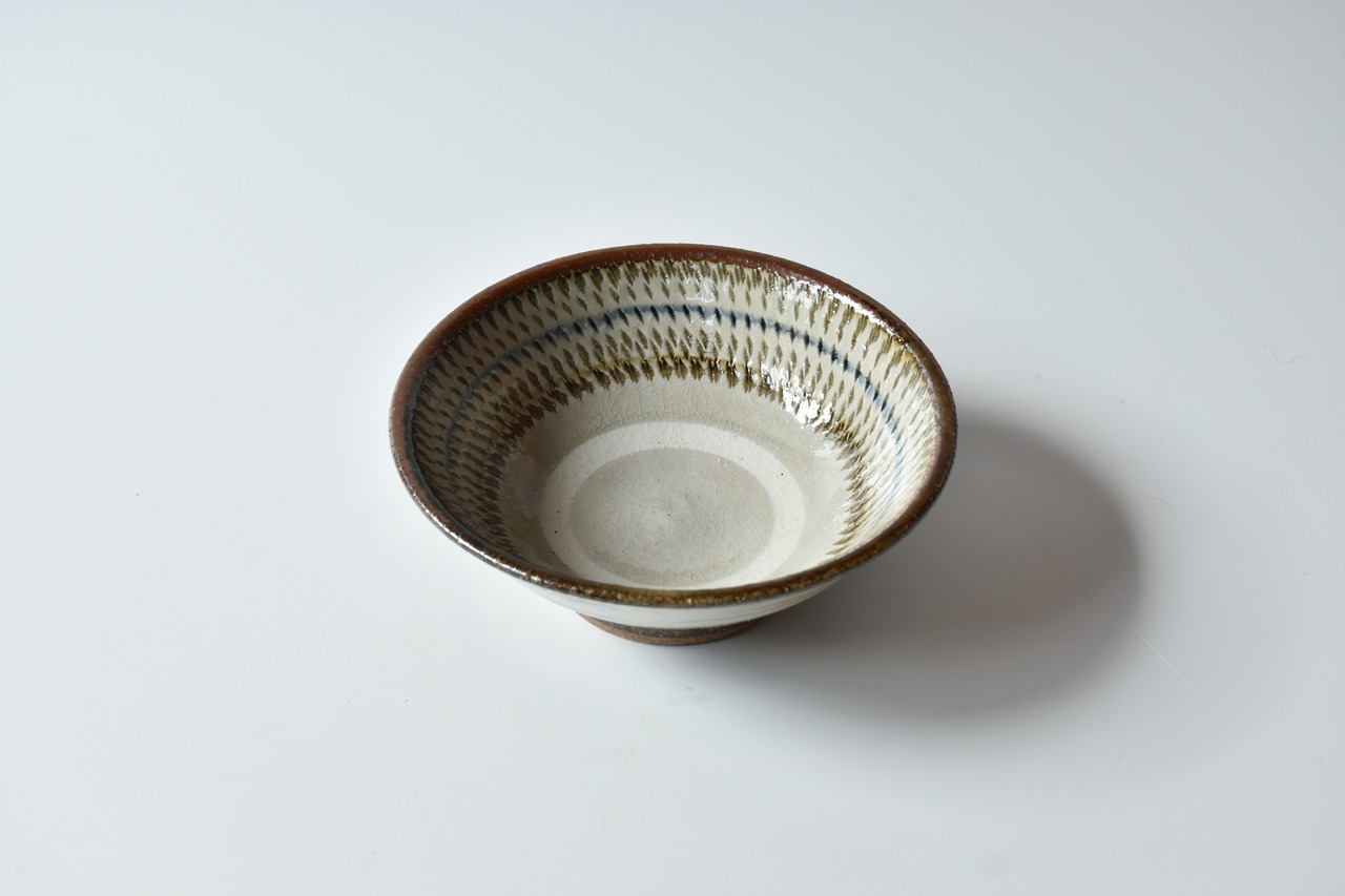 小代焼ふもと窯 / 井上尚之 :  5寸鉢 とびかんな