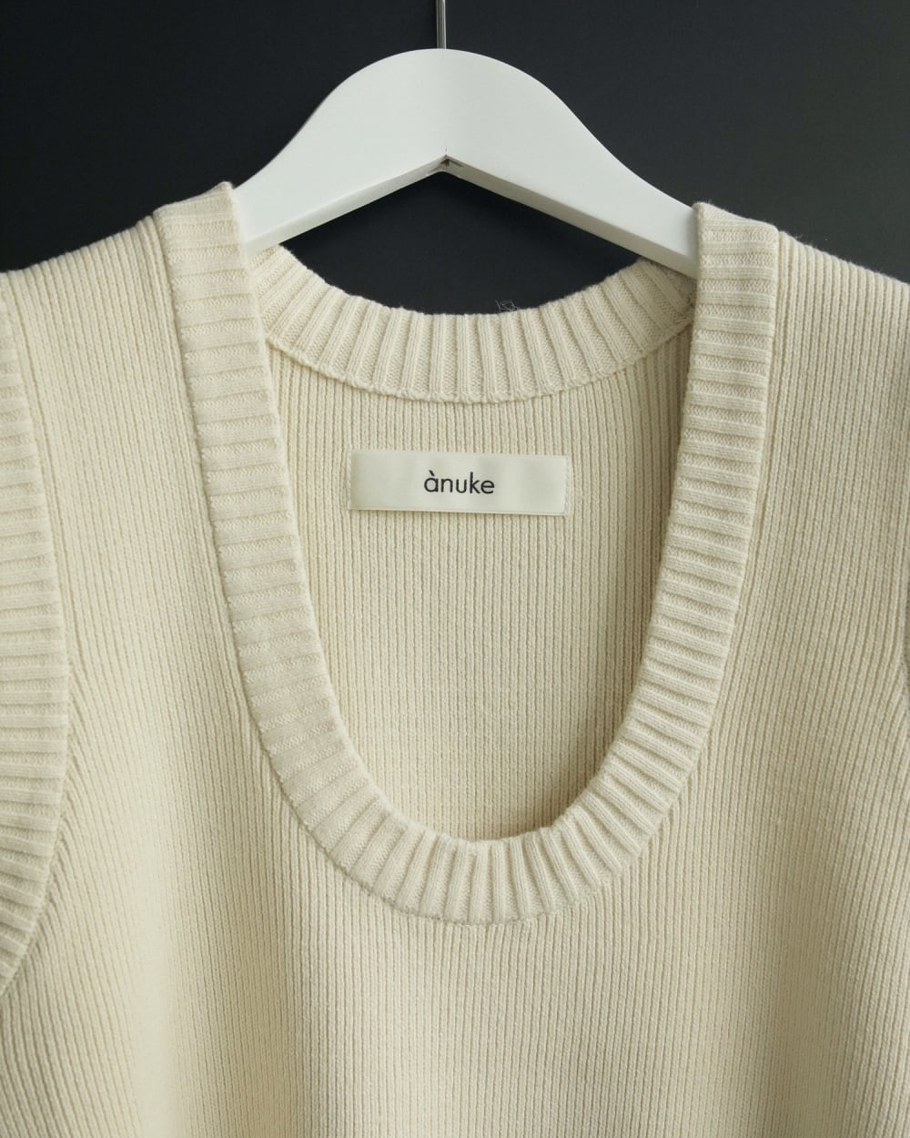 Round Knit Vest ラウンドニットベスト　[anuke］ anuke（アンヌーク） ニット セーター Round Knit Vest レディース