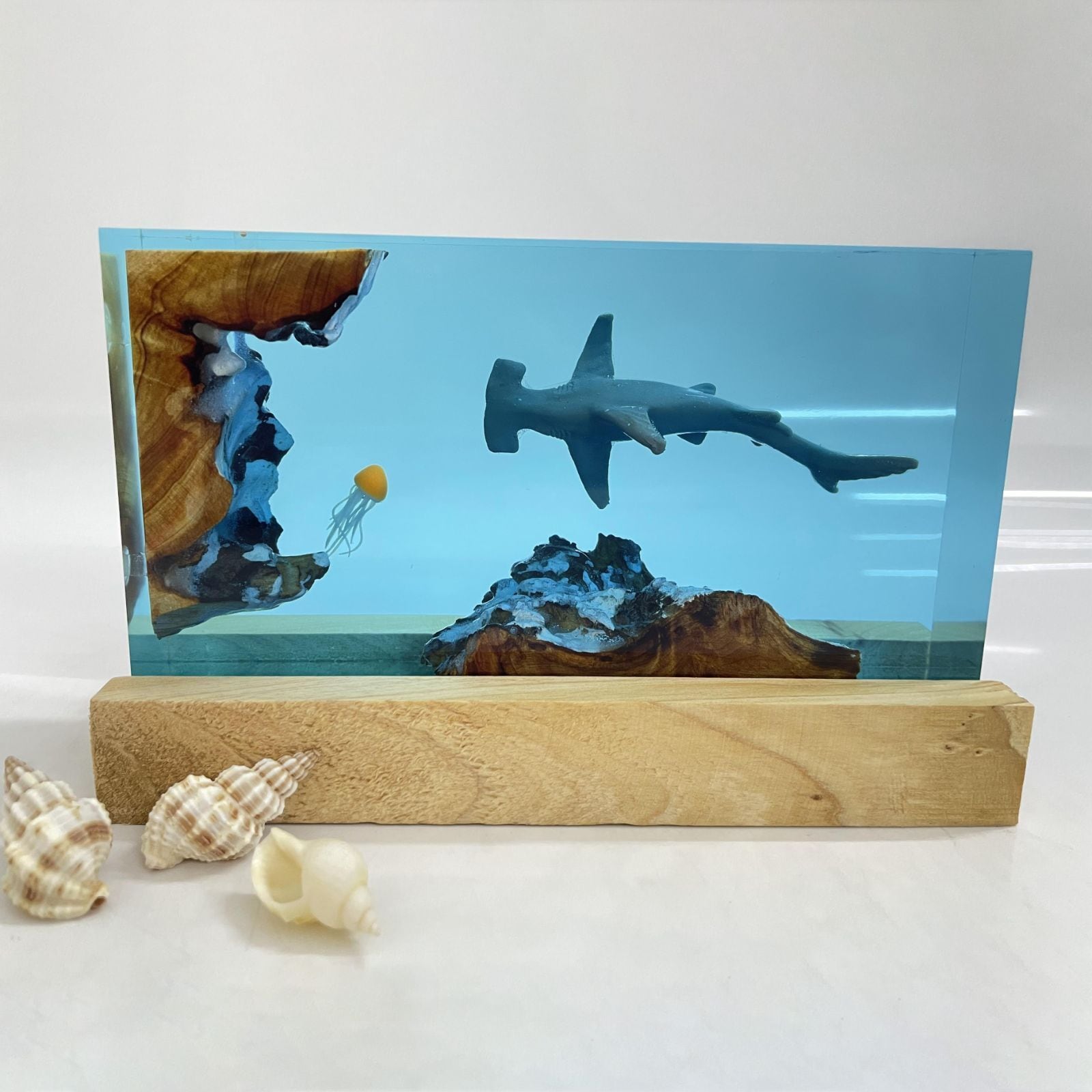 サメ&クラゲ レジンランプ 手作り オーシャンライト 水中冒険 サメ&クラゲ レジンランプ 手作り オーシャンライト 水中冒険
