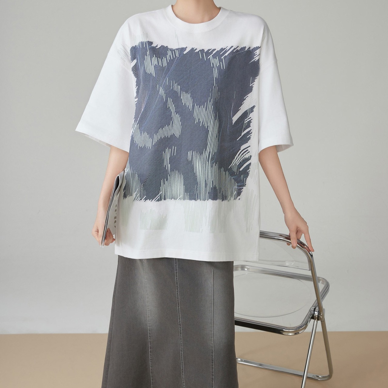 フロントグラフィックプリントTシャツ H0090