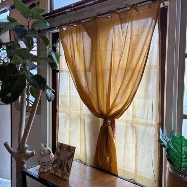 India Cotton voile double curt ains Mustard100×130cm　　イン ド　コットンボイルダブルカーテ ン　マスタード　腰高窓カーテン 　レースカーテン　イエロー