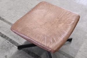 ビンテージ家具 オットマン 本革 茶 スツール 北欧デザイン リビング 子供部屋 椅子 玄関 アンティーク 腰掛け【中古家具/中古インテリア/USED家具ユーズド家具/リサイクル】