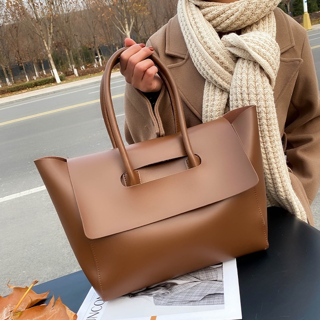 バッグ レディース カバン かばん 鞄 ハンドバッグ トートバッグ 3色 通勤バッグ PU A4サイズ 大判 かわいい 大人可愛い きれいめ 大人 上品 おしゃれ お洒落 かっこいい こなれ感 エレガント 存在感 無地 10代 20代 30代 40代 オフィス ビジネス OL 通勤 学生 通学 デート お出かけ 女子会 休日 デイリー 普段使い 韓国 韓国系 送料無料 ファッション コーデ スタイル 高見え 格上げ モテ 春 夏 秋 冬 オールシーズン 黒 ブラック 茶色 ブラウン ベージュ