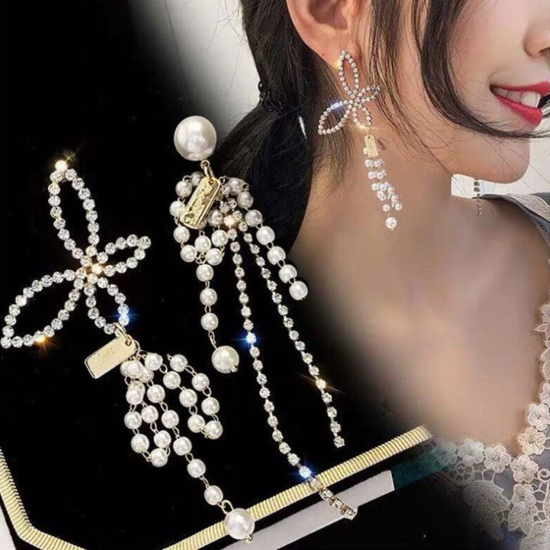 蝶々 ピアス 大きめ ピアス レディース 揺れる パール ロングピアス 