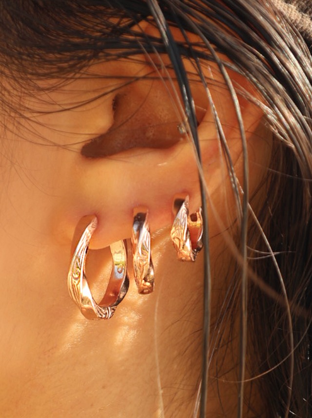 [3/20 21:00新作再販] Wavyピアス [S]《両耳２個セット》