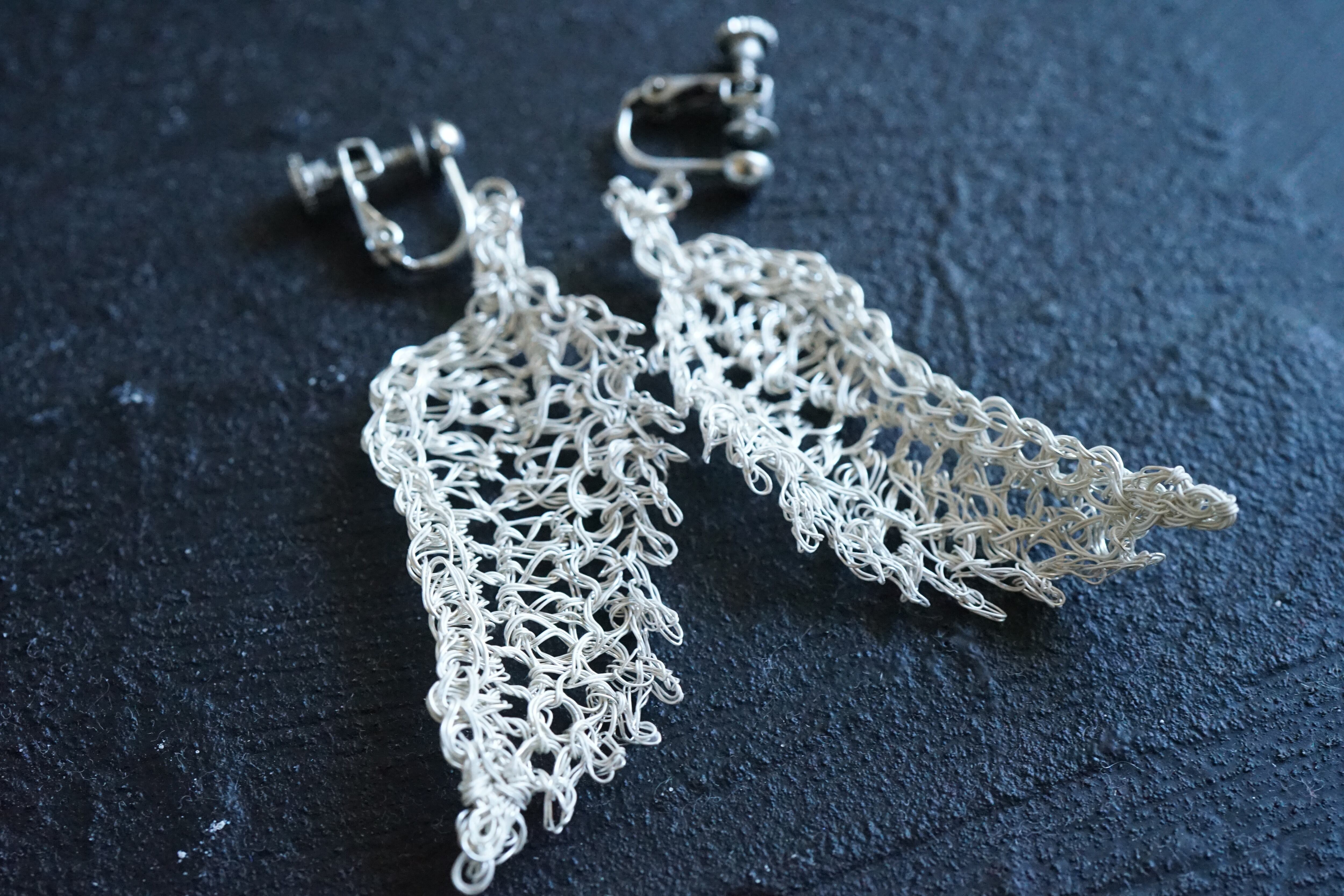 羽根モチーフのピアス／イヤリング | n's wire art