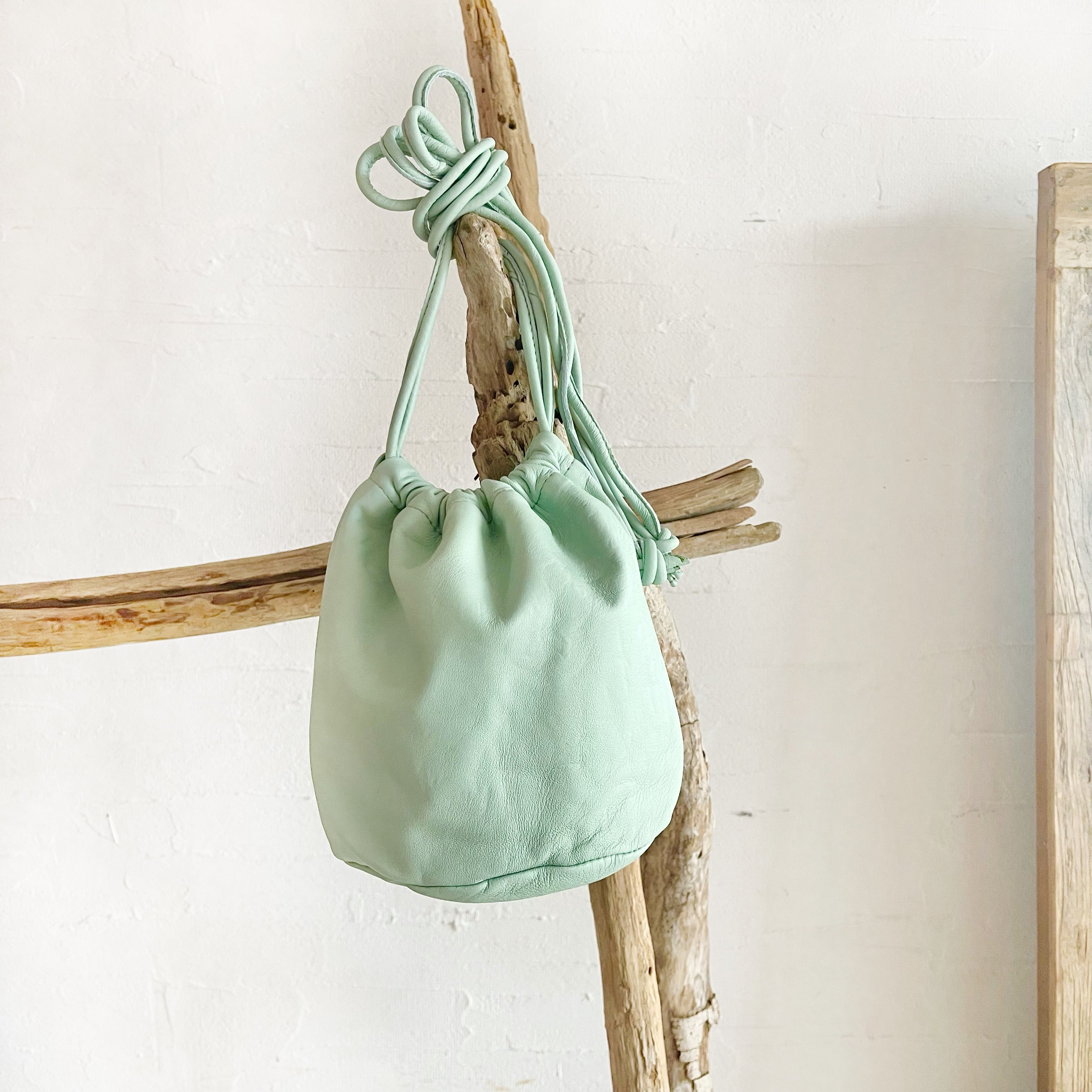 small drawstring bag 〈mint 〉 | ayakawasaki