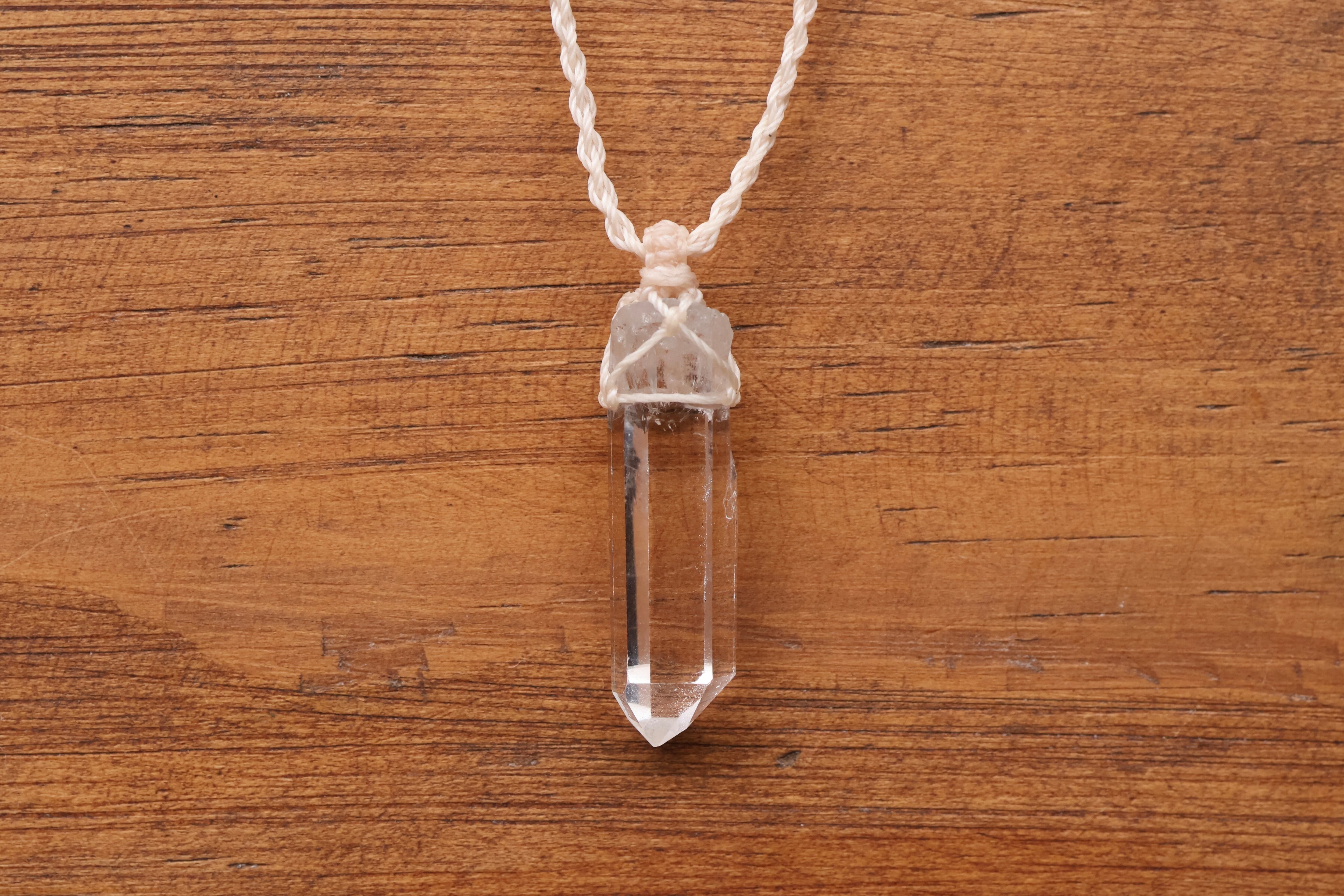 ヒマラヤ水晶ネックレス マカルー産 | 石垣島の夜光貝