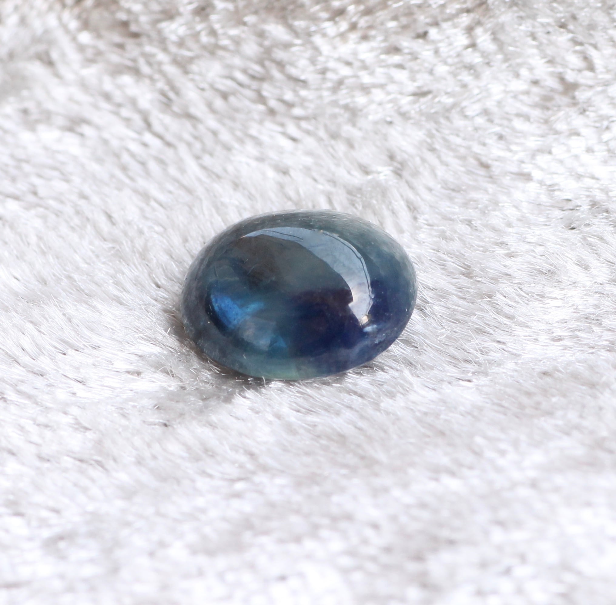 ケニア ガルバトゥラ産の サファイアの原石です。７ｃｔ ケニア ガルバトゥラ産の サファイアの原石です。7ct | ブルー