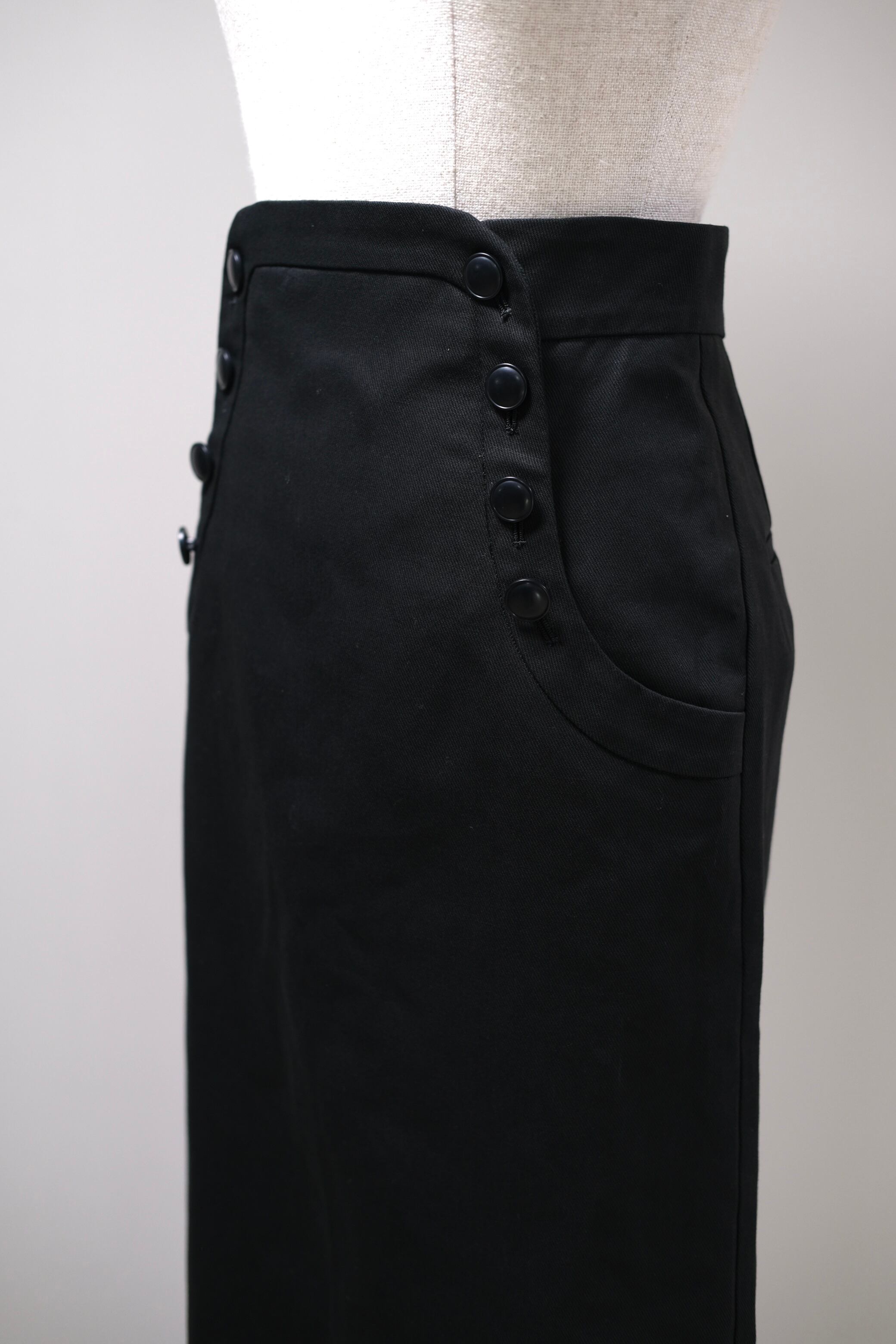 Mame Kurogouchi】cotton linen twill skirt | loop