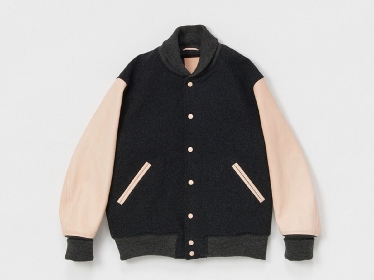 Hender Scheme” stadium jumper charcoal/natural” | Lapel 