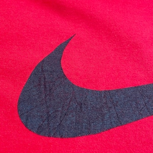 【NIKE】2XL ビッグサイズ Tシャツ ビッグロゴ Swoosh スウッシュ ナイキ レッド 半袖 US古着