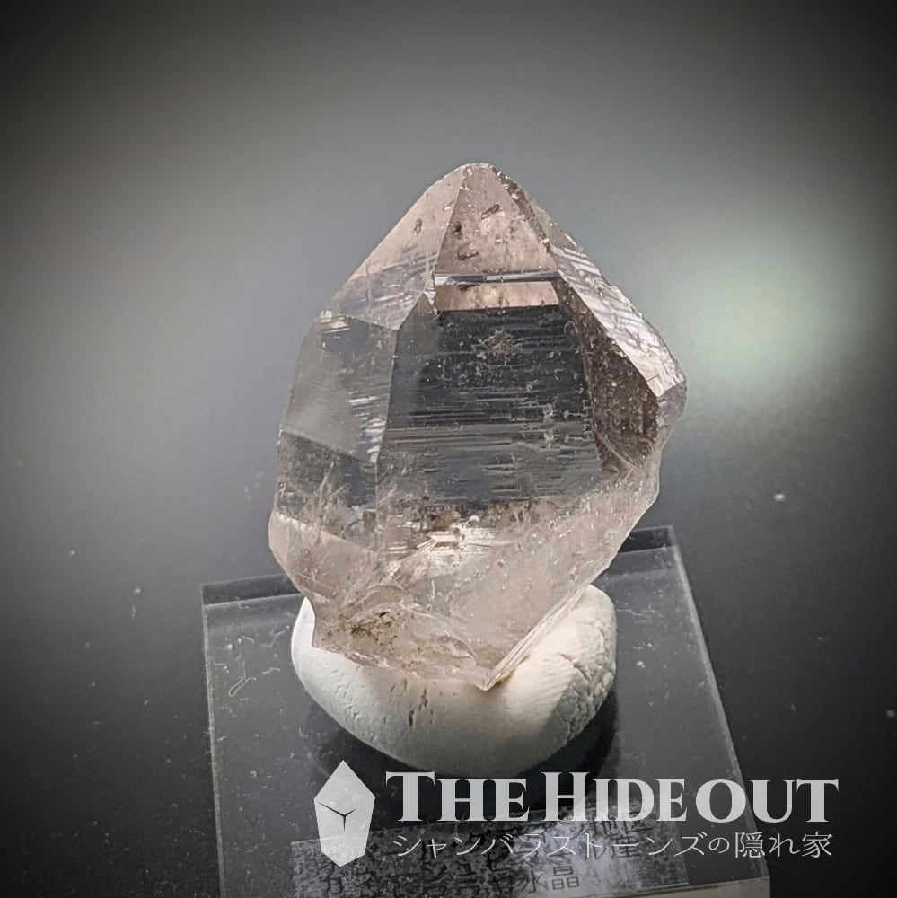 ヒマラヤ水晶オールドストック原石標本029 クリアなのに「色み」を