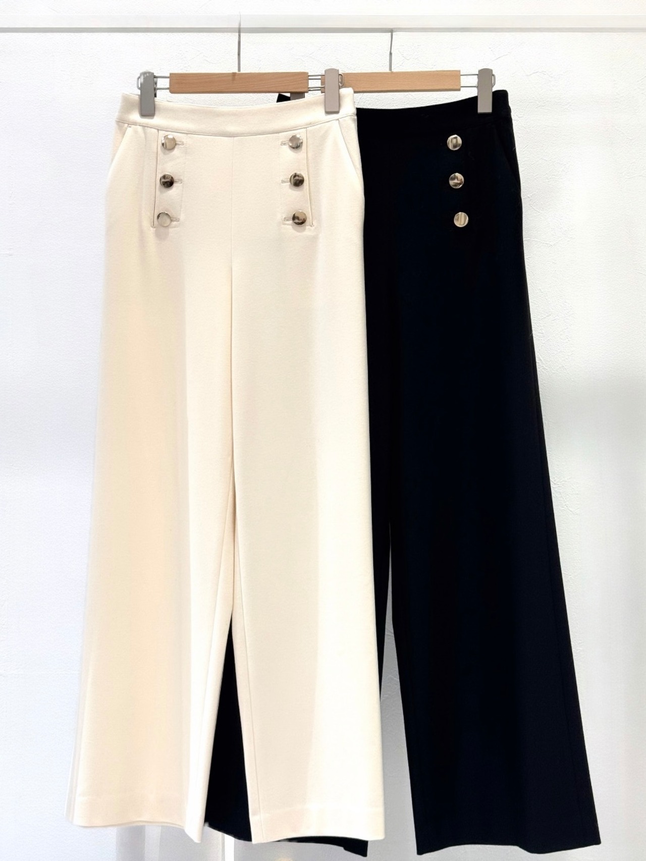 フロントゴールドボタンマリンパンツ