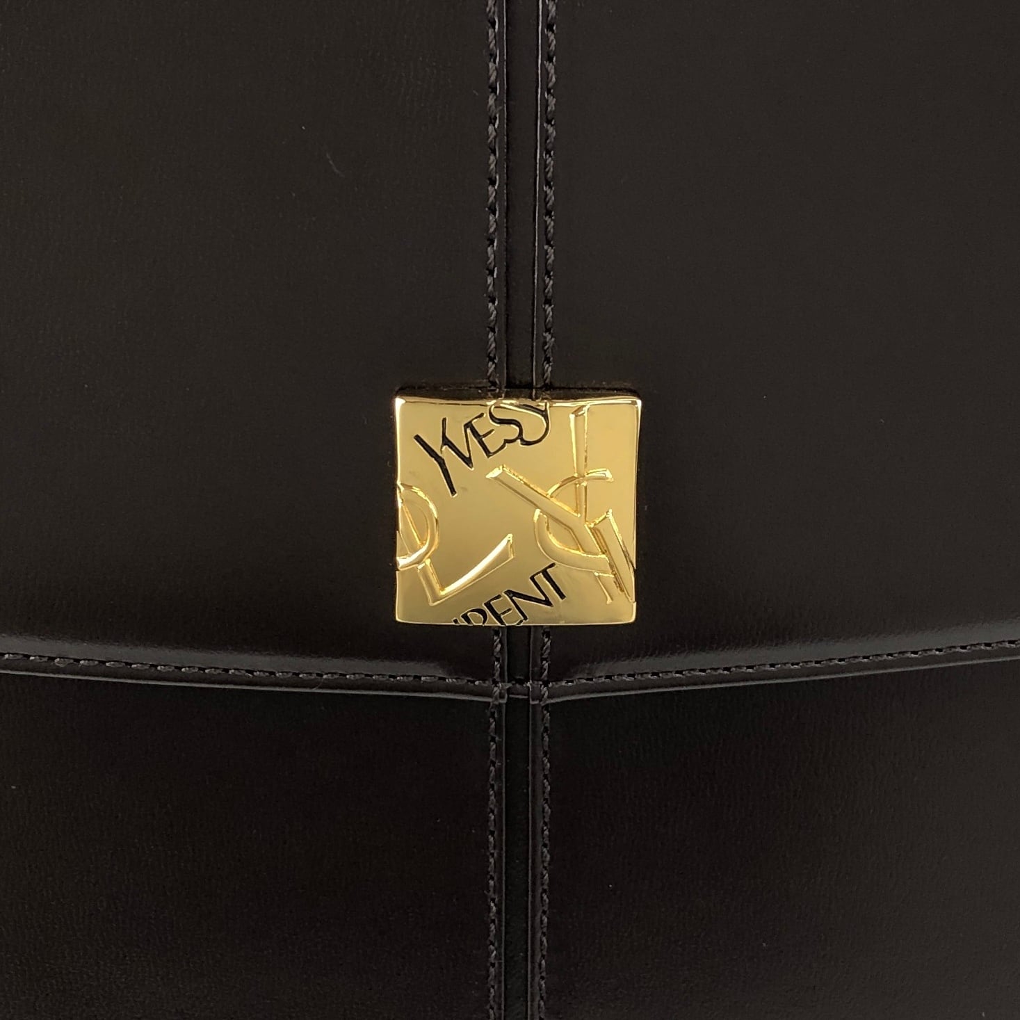 Yves Saint Laurent イヴ・サンローラン ショルダーバッグ ブラウン