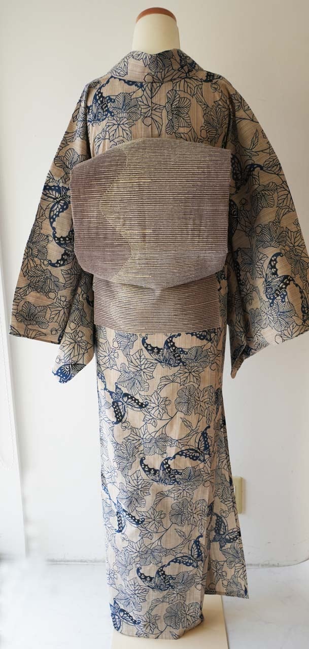 竺仙・浴衣】竺仙製 灰汁色×紺鼠色 蝶々文 奥州小紋ゆかた お仕立て品