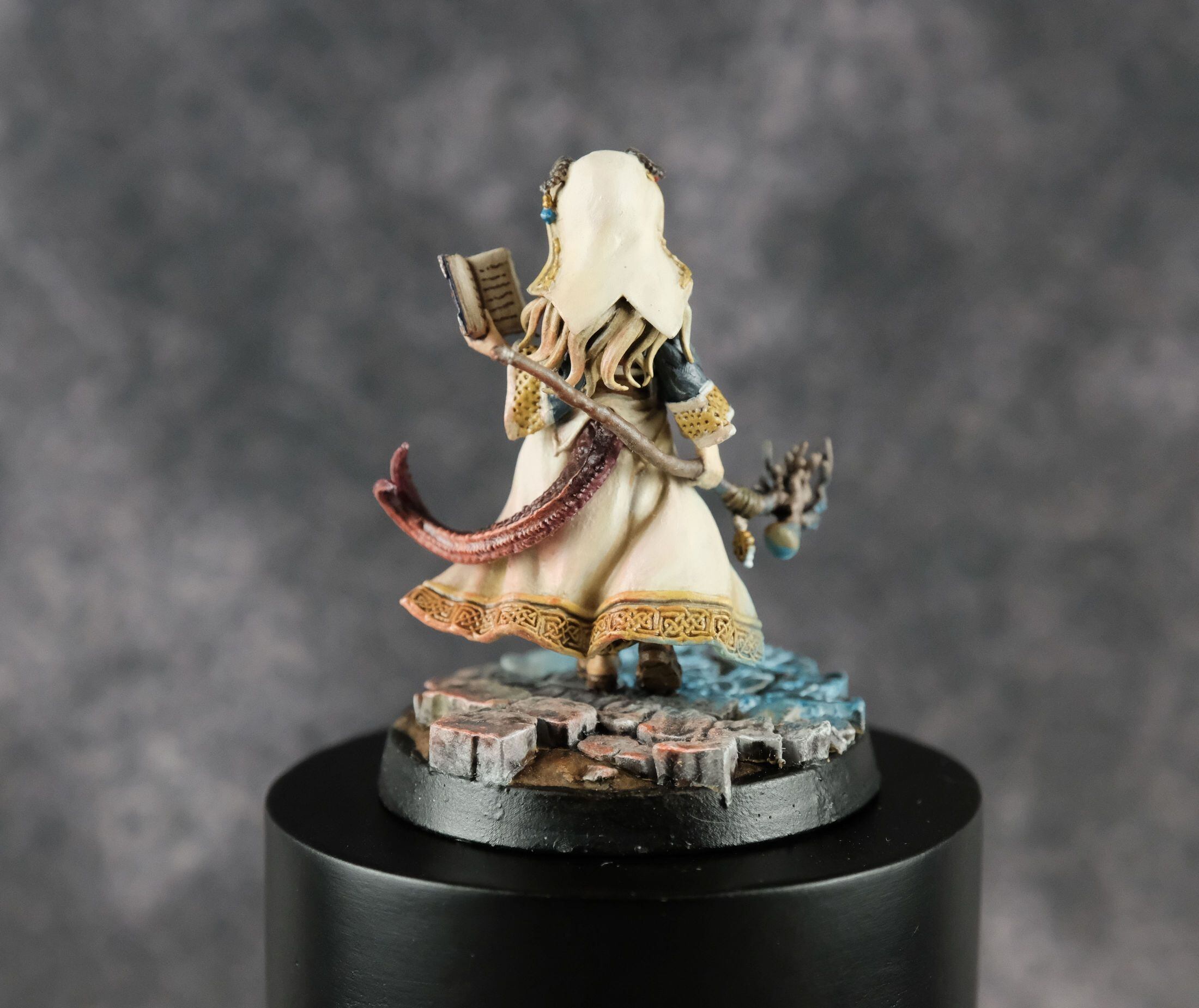 魔神の契約者「ラヴ」 | ULTRAZONE - Table Top Miniatures