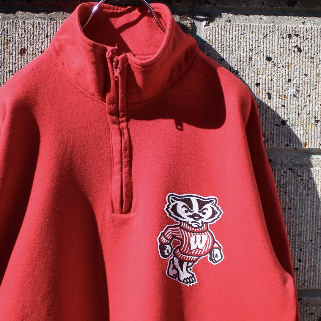 【Mサイズ】Champion × ウィスコンシン大学 カレッジマスコット 古着 ハーフジップ スウェット