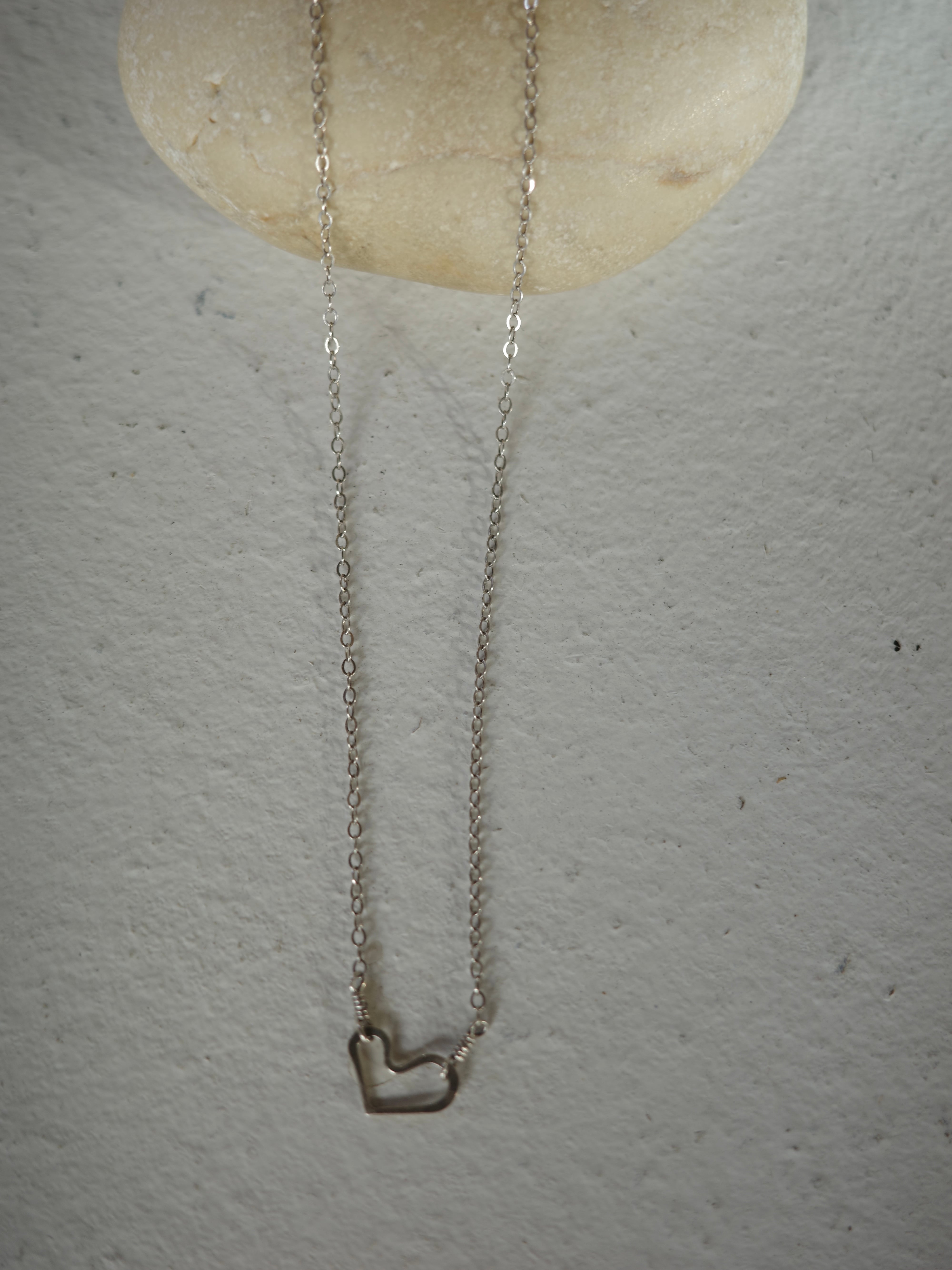 〈vintage silver925〉distorted heart necklace