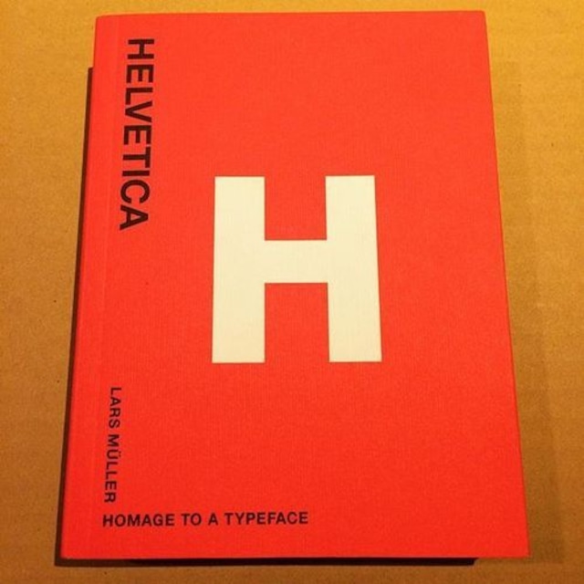 デザインの本「Helvetica: Homage to a Typeface」 - メイン画像