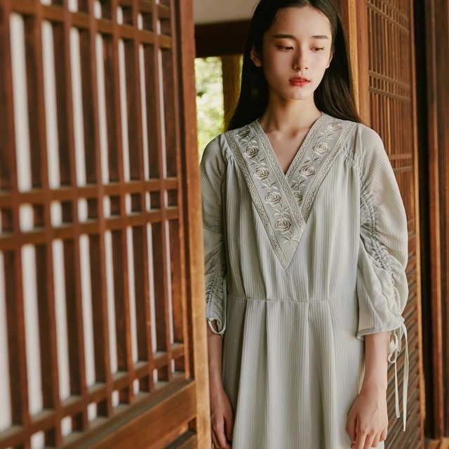 白緑 刺繍 ワンピース 中袖 Wy116 Oriental Beauty 白緑 刺繍 ワンピース 中袖 Wy116 Oriental Beauty
