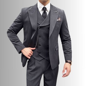 ノッチドラペルシングルブレストスリーピーススーツ　G033