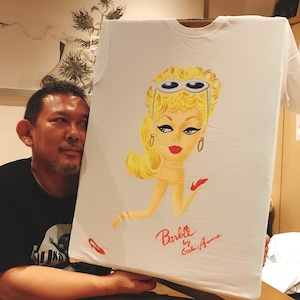 東學オリジナル手描きＴシャツ「バービー 金髪ヒール(barbie kinpatsu)」