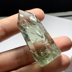 10.癒しのグリーンの色合い♪プラシオライト ポイント