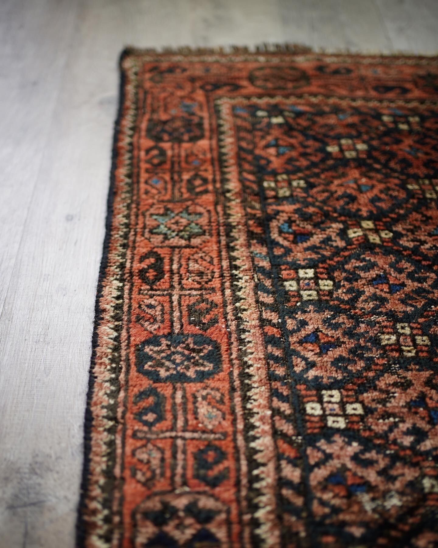 ラグ・カーペット sistan baluch rug 081】Semi Antique Sistan Baluch rug 1940's | ヴィンテージ