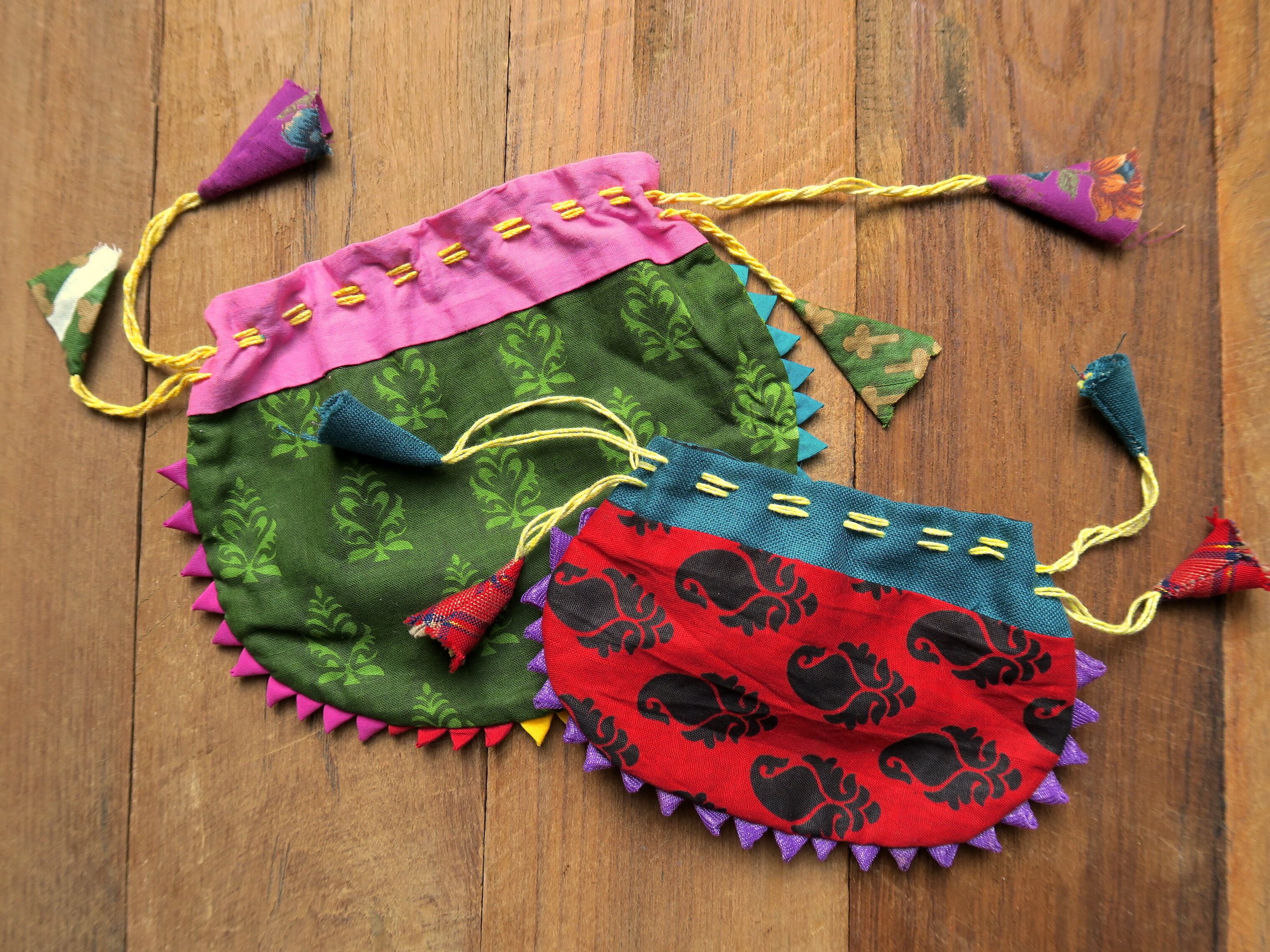 エスニックな巾着袋