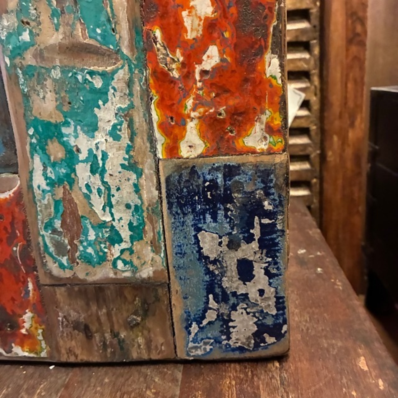 Indonesia Recycled Wood Box / インドネシア リサイクルウッドボックス チークウッド 木製 一点もの ハンドメイド 漁船材 ペイント カラフル マルチカラー木目調 再利用 エスニック 腰掛 収納ボックス リビング収納 置物 インテリア 雑貨 ギフト プレゼント