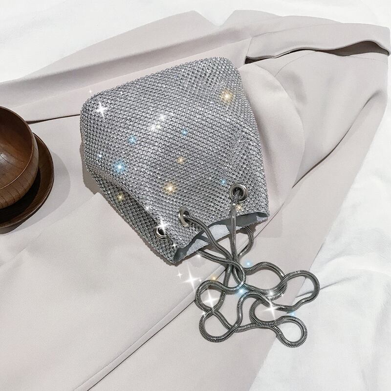 夏の人気ブライトダイヤモンドスモールバッグ2020新しい流行のファッション女性バッグオールマッチチェーンメッセンジャーバッグネットレッドバケットバッグ 手作りハンドバック7713500777