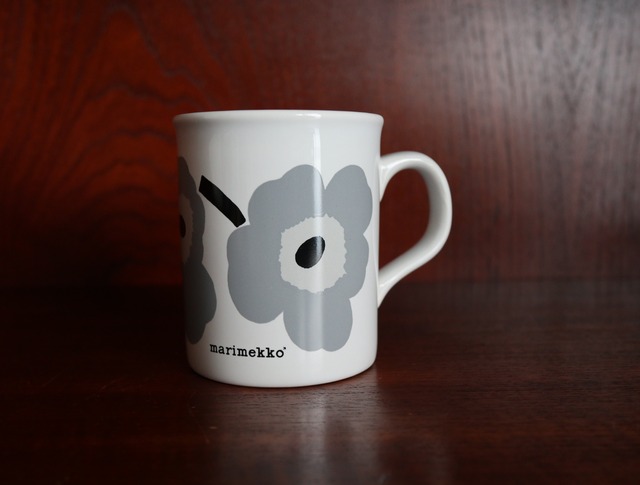 【I様ご予約商品】marimekko オールドマグ　Unikko グレー