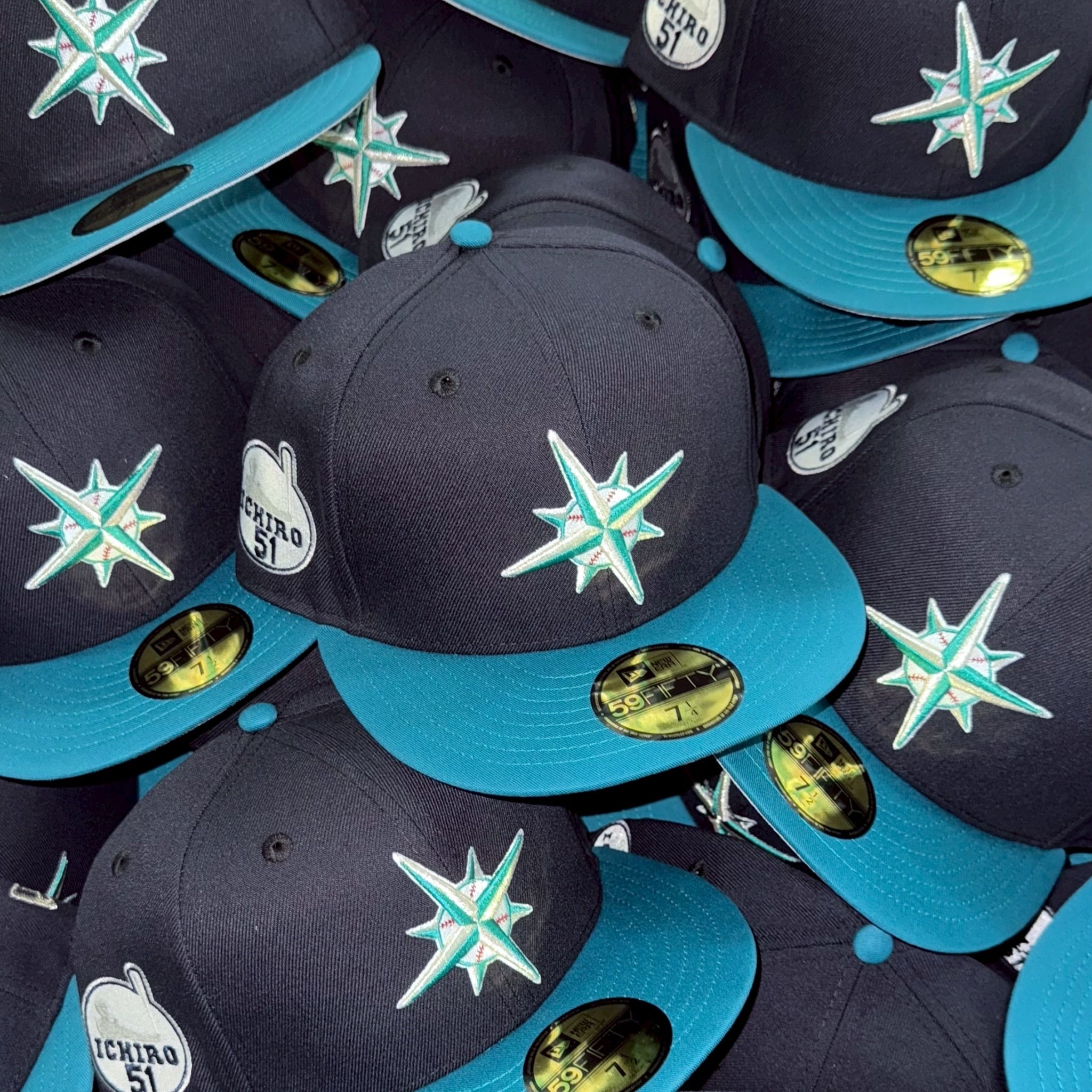 CAPMANIA Exclusive SEATTLE MARINERS Turn Ahead The Clock Logo