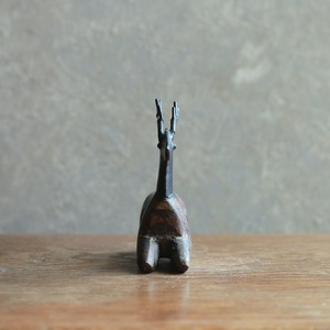 木製 鹿 オブジェ ヴィンテージ 置物｜静かな佇まいと木肌の質感が魅力の動物モチーフ 1