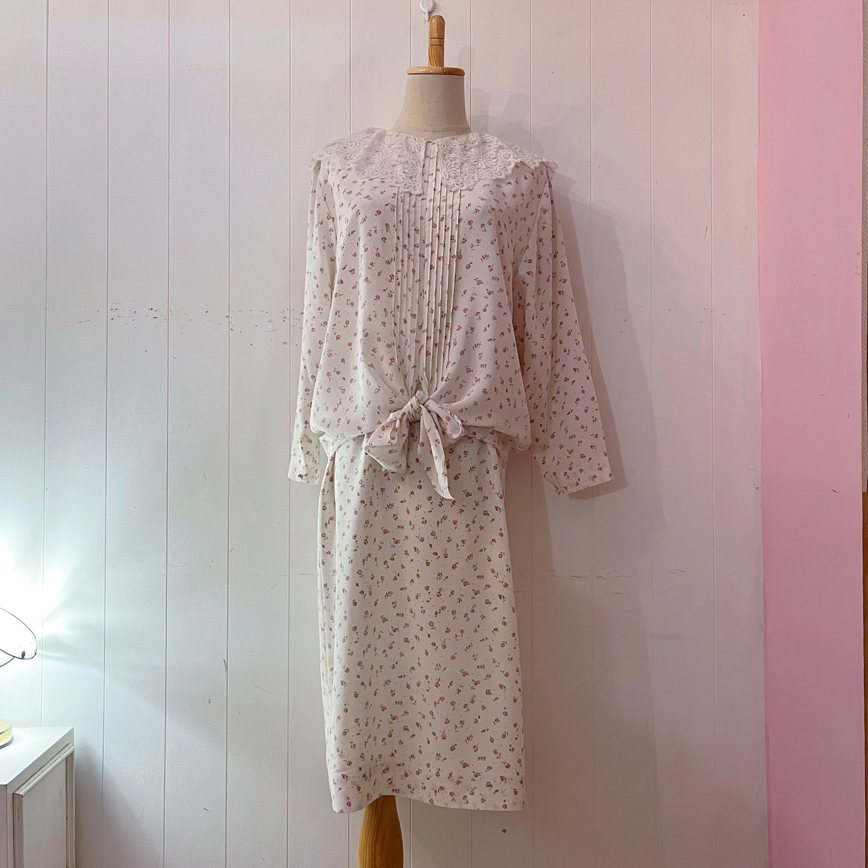 mini rose lace collar separate one-piece