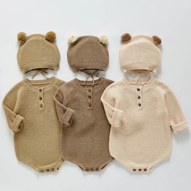 くまさんニットロンパース