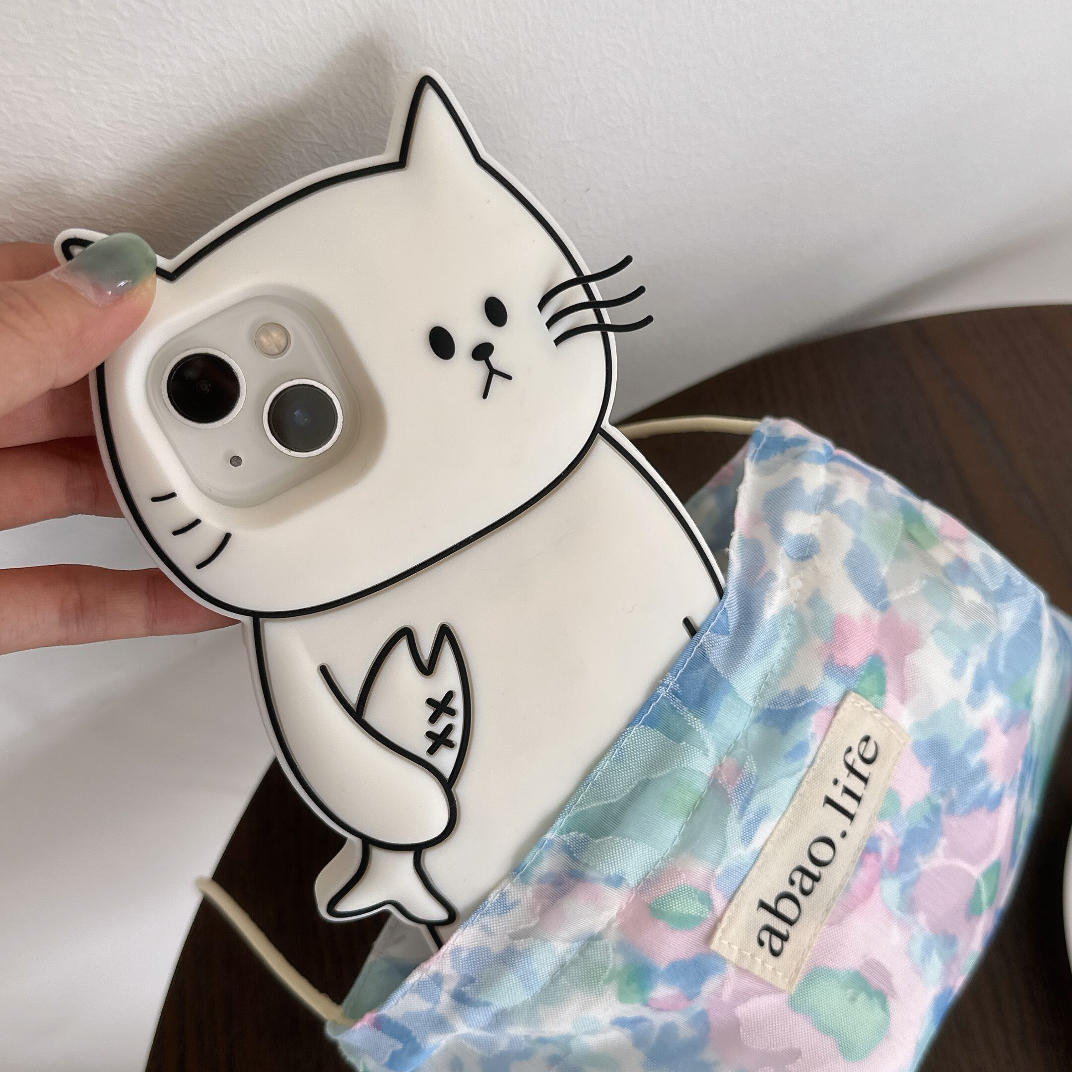 魚好き ねこちゃん iPhone 17 16 15 14 13 ケース シリコン 可愛い 猫