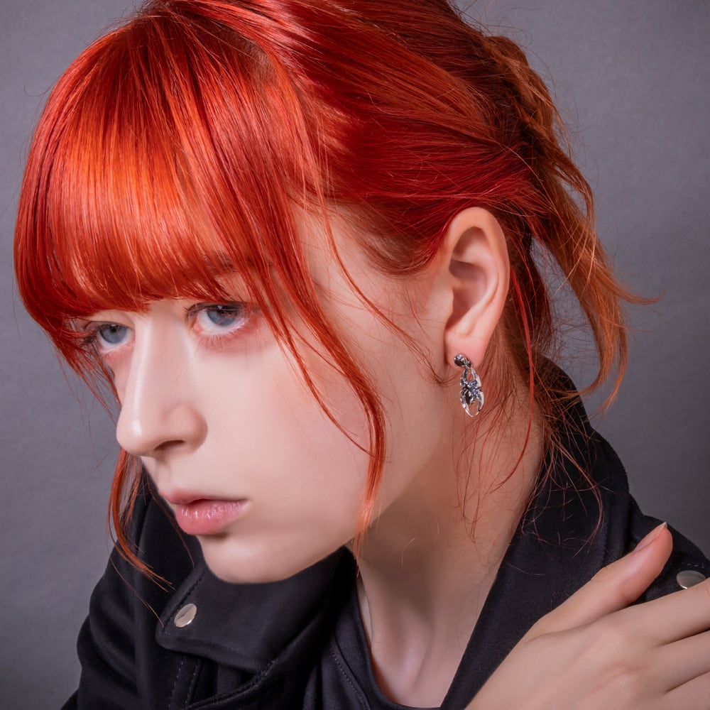 スパイダーピアス 片耳用 ACE0179 Spider earrings シルバー