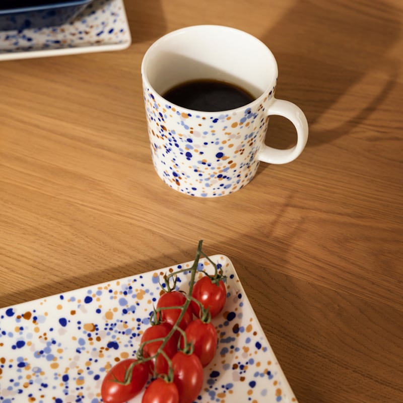 数量限定》オイバ トイッカ マグ ヘレ ブルーブラウン 0.3L［ iittala