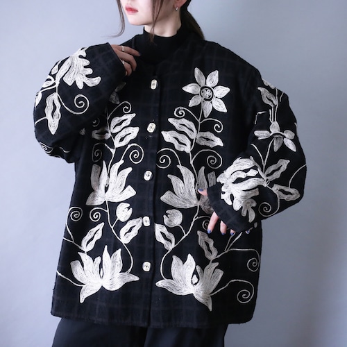 "刺繍×花" monotone coloring XXXX over silhouette jacket