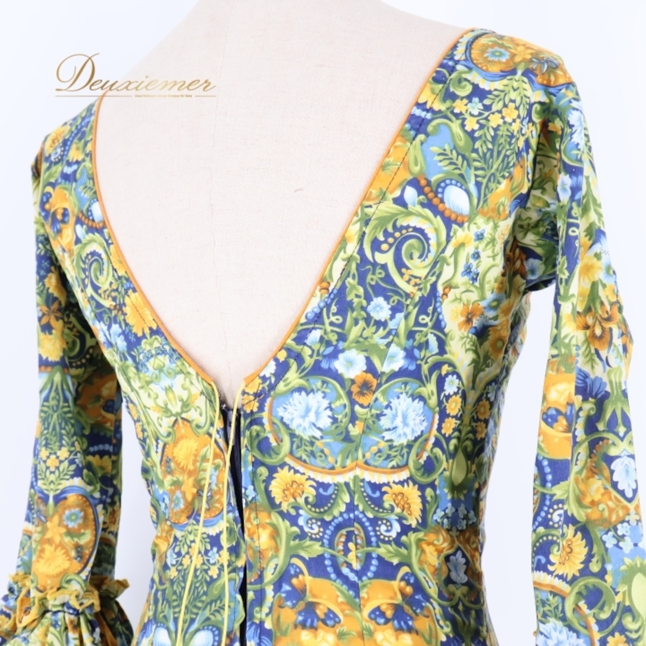 フラメンコ 衣装 ワンピース ドレス ボランテ フリル レース CANELA PURA 柄 模様 緑 紺 青 水玉 花柄 グリーン系 ネイビー系 フリルスリーブ ボリューム 大きい袖 豪華 デザイン しっかりした生地 衣装用 レディース