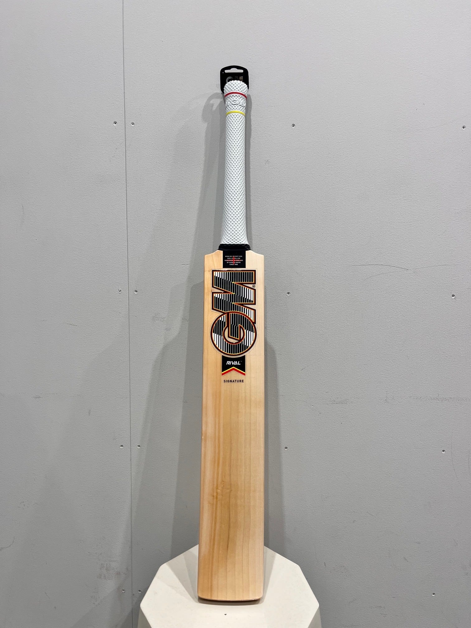 GM English Willow Bat Rival Signature - SH