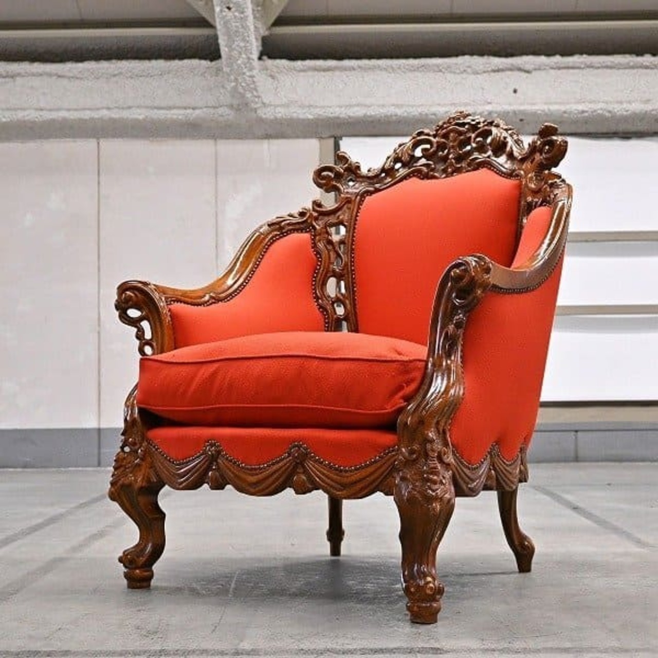 高級 イタリア製 1人掛けソファa ラウンジチェア マホガニー材 シングルソファ 赤 1P 彫刻 チェスターフィールド ロココ クラシック【中古家具/中古インテリア/USED家具ユーズド家具/リサイクル】