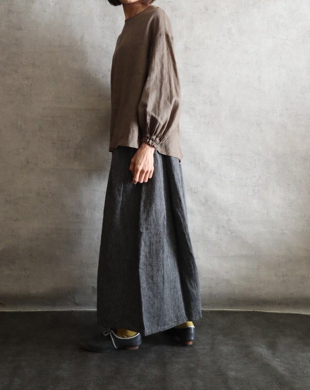 シンプルバック切替ブラウス　オリーブ